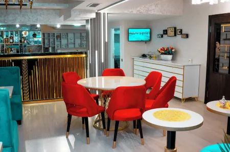 Nemi Hotel Baku Отели рядом с достопримечательностью «Площадь Фонтанов»