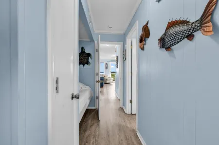 Private Balcony and Shared Pool Access - Stunning Beachfront Oasis Отели в г. Калабаш