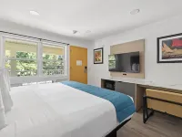 Harkness Brook Inn Hotels in Knox County