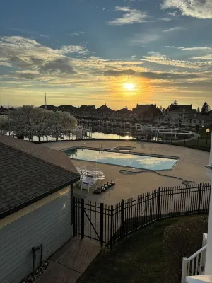 Gorgeous Harbor Village  2 bedroom 2 bathroom condo