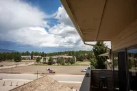 Family-Friendly Condo-1 Minute Walk to AF Lifts, Equipment Rental, Restaurants
