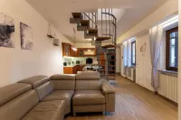 [100MQ & FREE PARKING] Charming House Ponte Coperto