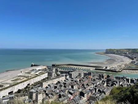 Vue Panoramique sur la mer et les Falaises Отели рядом с достопримечательностью «Vue panoramique»