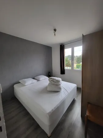 3-room apartment for rent by the week for 4 people, pets allowed Отели в г. Салава