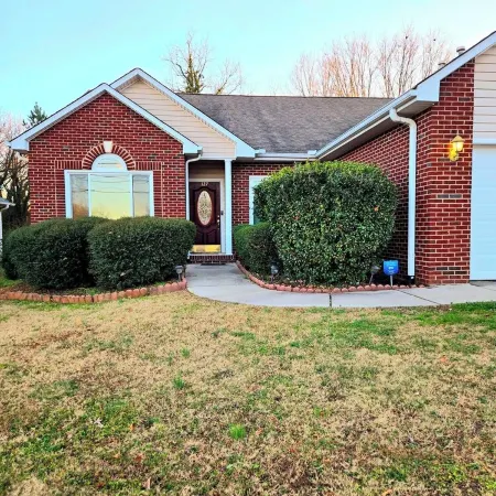 Charming 3-bedroom house with AC in Granite Quarry