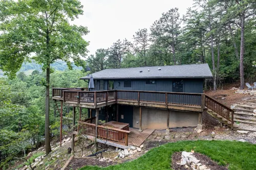 Hot Tub and Breathtaking Ski Slope Views - Spectacular Tree-Top Retreat
