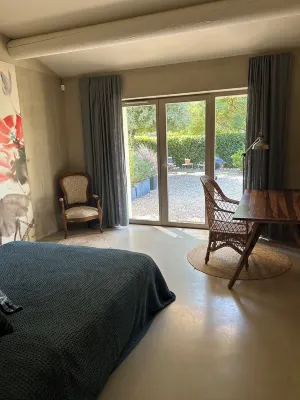 Maison Cosy Avec Piscine à Gordes Hotels near Lavende field