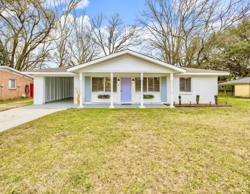 Quiet Stay Near Airport. 5 min drive to SU. 10-15 min drive to LSU & Dwntown BR.