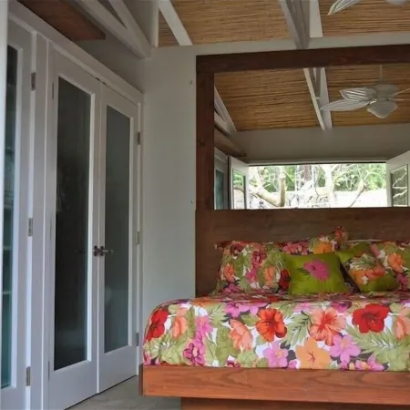 Oceanfront Private Home, AC, Outdoor Kitchen, Magic Sands, Lymans Bay, Turtles!