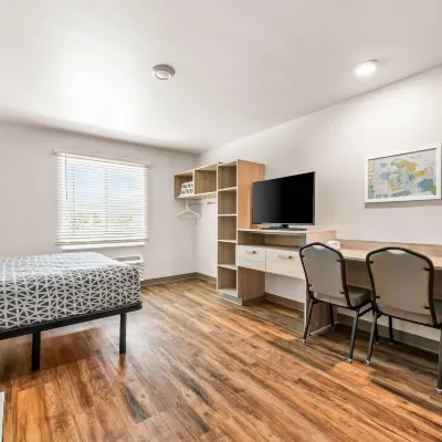 Woodspring Suites Charlotte - Arrowood Hotels near Arrowood