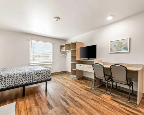 Woodspring Suites Charlotte - Arrowood Hotels near Arrowood