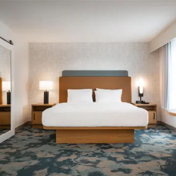 Hampton Inn & Suites la Crosse/Downtown, WI Hotels near La Crosse Center