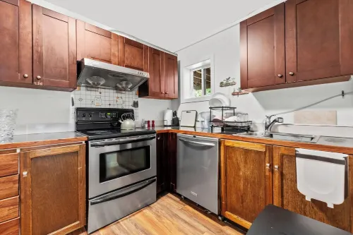 Cozy 2BR Suite Near White Rock Beach