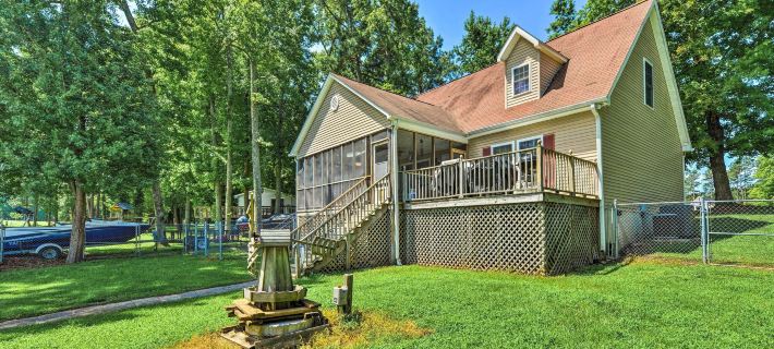 Beautiful Lakefront Retreat w/ Dock & Grill! Hotels in Halifax County