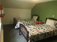 Waterfront Home with large pond Hotels in Belgrade