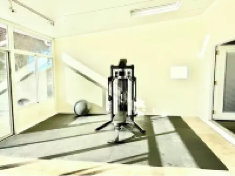 Charming 4-bedroom house with fitness room & family room in delightful Vallejo