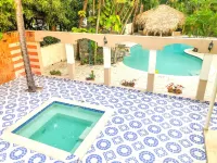 VIP - "Villa Infinito"Bani's Beachside Mansion! Hotels in Villa Sombrero