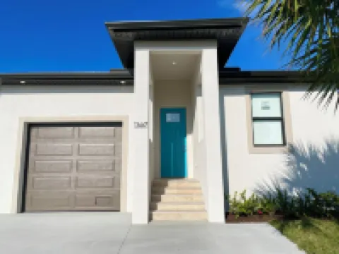 Sanibel Causeway-New Villa Pool
