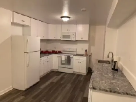 Movie Theater, Parking, 6 bdm, DC suburb 2 Kitchen 華盛頓堡酒店