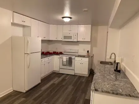 DC Suburb | HUGE 3BR + Theater | National Harbor