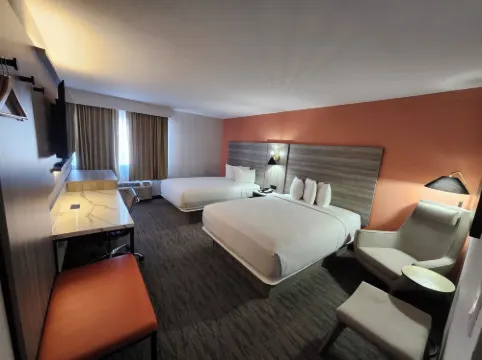 The Grand Inn Peoria
