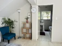 Private And Clean Unit With Queen Bed