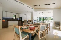 Beautiful, quiet villa with sea view Hotels in Gassin