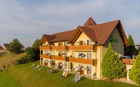Hotel Garni Oasis Loipersdorf Отели в г. Гемайнде Санкт Мартин ан дер Рааб