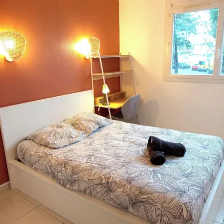 Excalibur: 4 Bedrooms - Puy du fou - near train station