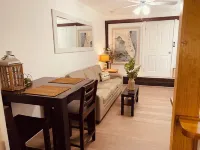 La Casita: Beach, FIT, Airport - KMLB, Mall, Downtown Melbourne, Space Center