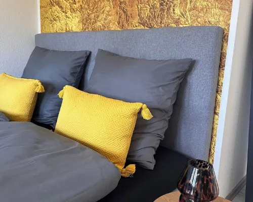 Modern apartment ZS15 with WLAN and fully equipped kitchen Hotels in Freital