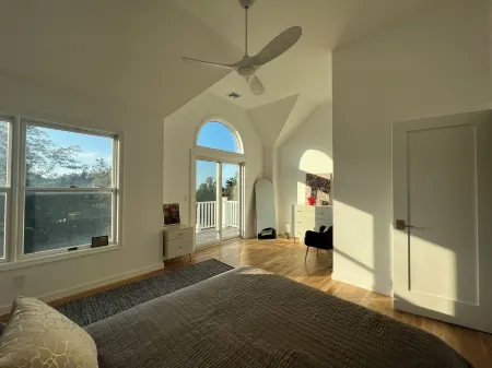 Secluded North Fork Wine Country Gem on Long Island Sound