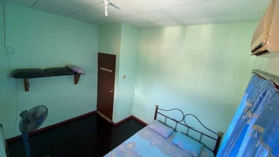 3 minutes to Lahad Datu Airport, few minutes to Fajar Centre and Lahad Datu City
