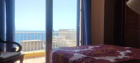 Penthouse Candelaria sun nomad 2 rooms (15 meters to the beach) Отели рядом с достопримечательностью «Mirador Barranco Hondo»
