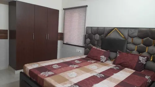 Furnished Apt near Action Balaji Hospital Paschim Vihar