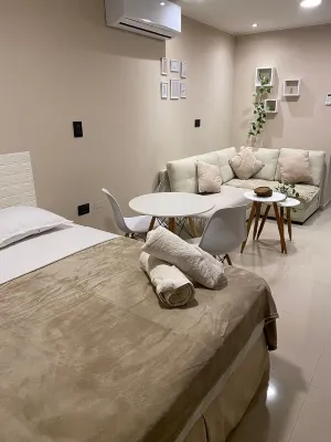 Elegante departamento Sirari Equipetrol فنادق في 