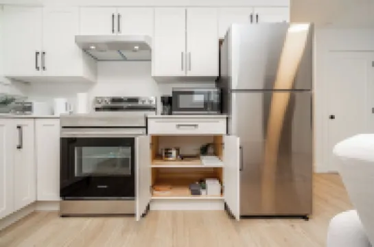 Cozy & Spacious 2BR Guest Suite, Near Vancouver