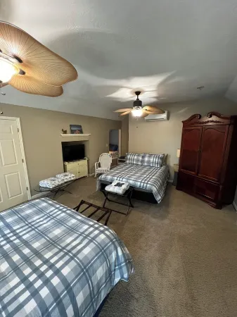 Masters rental 5-bedroom farmhouse with WiFi, AC in serene North Augusta