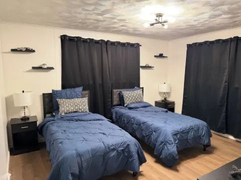 The Fountain Collective Charming 3-bedroom house with AC, WiFi in Center