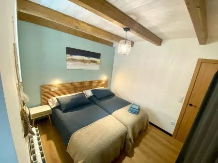 Penthouse attic imak Jaca Отели в г. Хака