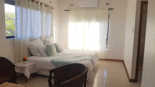 beach penthouse Hotels in Amanzimtoti