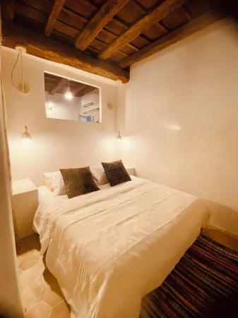 Charming studio in the historic Citadelle district of Bastia Отели рядом с достопримечательностью «Scala santa»