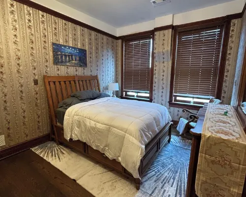 Spacious 3-bedroom apartment with WiFi, AC in charming Ripley Hotels in Brown County