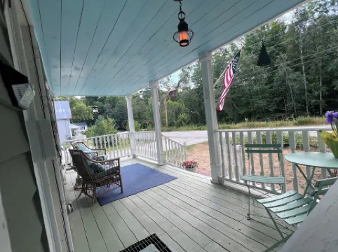 Charming 3-bedroom home away from home in lovely Bartlett NH, Adventure awaits.