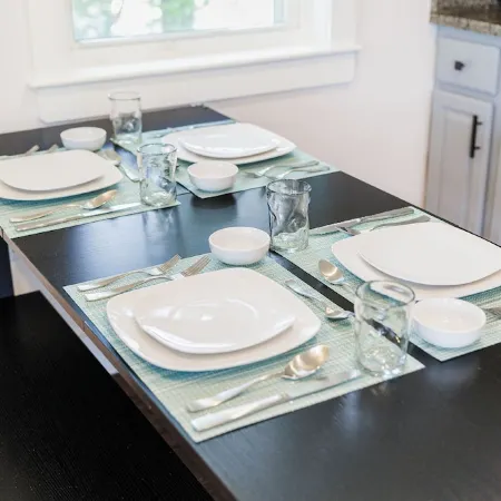 Spaciously Convenient Lake House 4 BR, 2 BA, Unit2