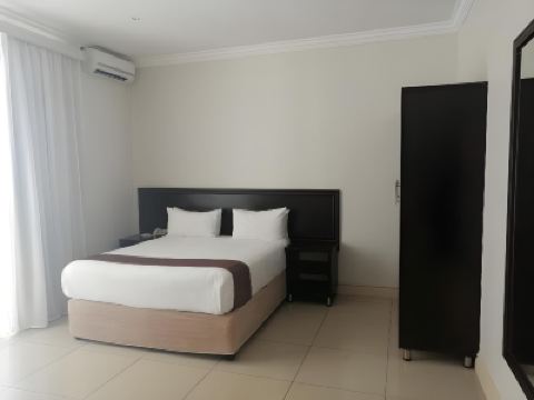 Standard Double Lodge Pavilion Hotel Durban Photo