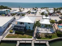 Cozy cottage on Casey Key Hotels in Nokomis