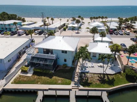 Steps away from private Nokomis Beach!!