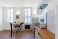 Attractive 2-room apartment, renovated, near St Charles station Hotels in 3rd arrondissement of Marseille