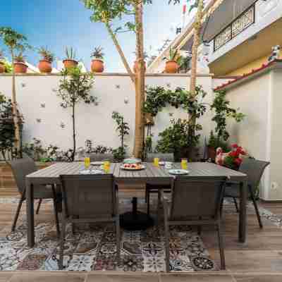 Theodosia Heritage Residence Deluxe 2 bedr 2 bath downtown, beaches AC  parking Hotel Exterior